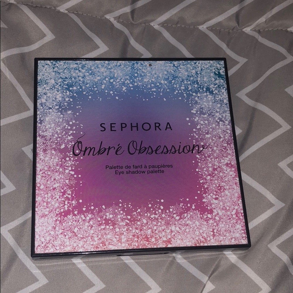 eyeshadow palette